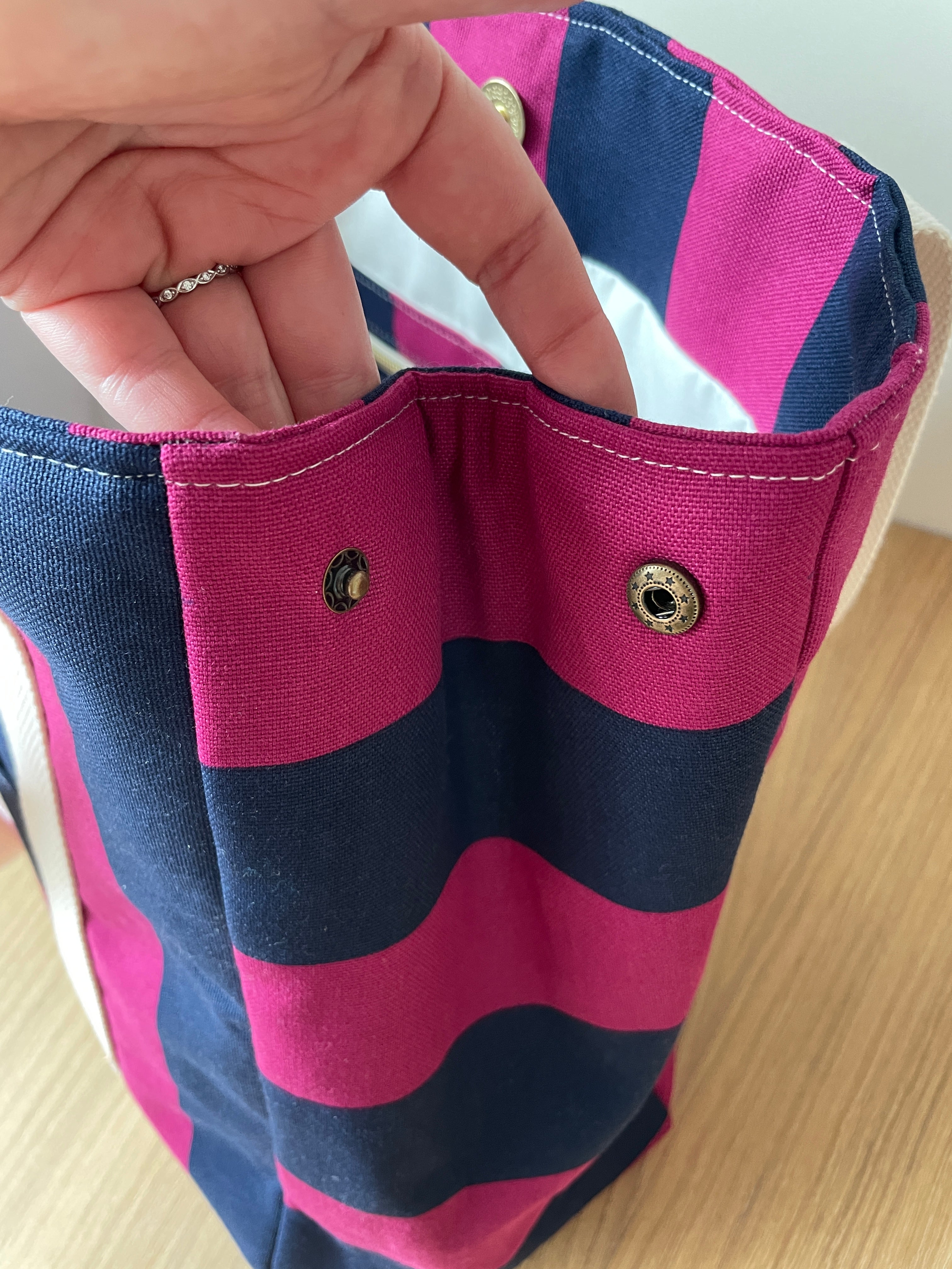Sac cabas rayé framboise