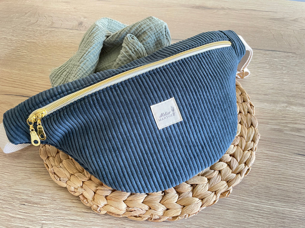 Banane velours bleu marine