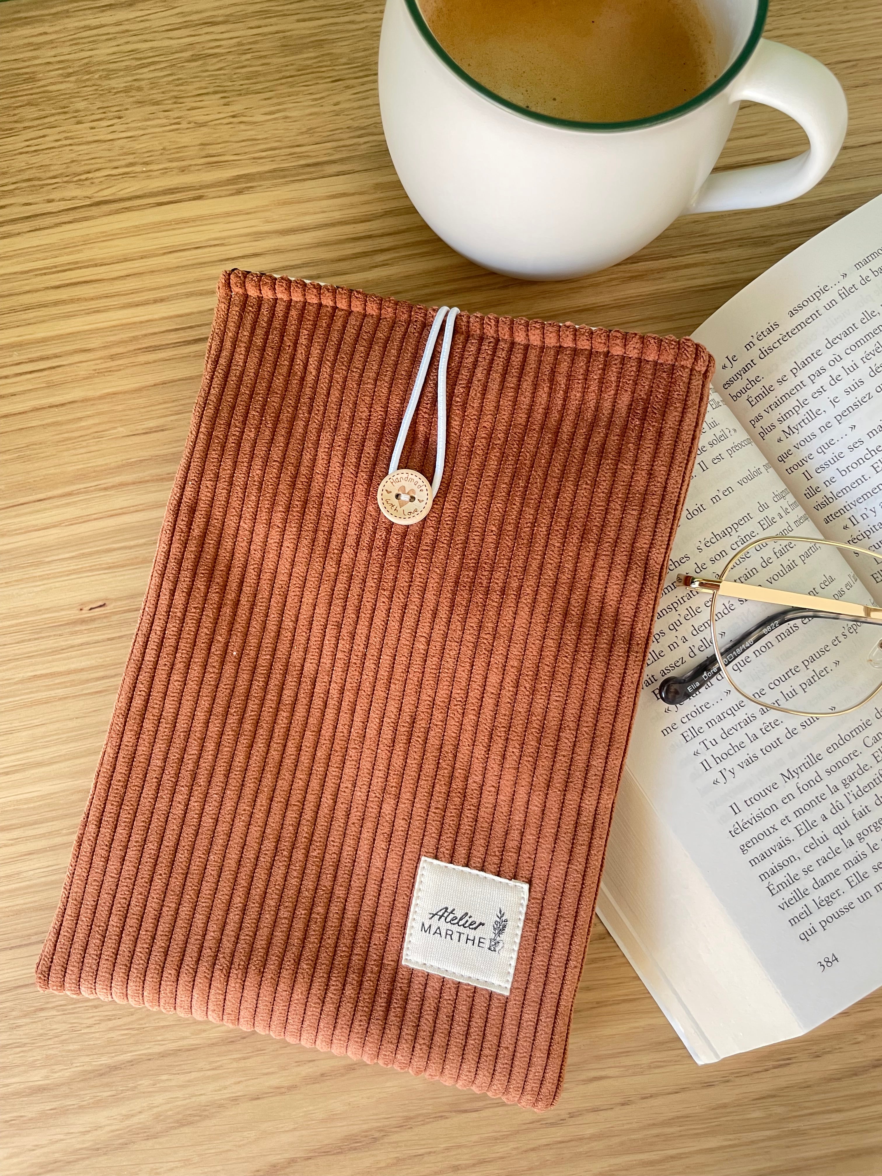 Pochette livre de poche velours personnalisable