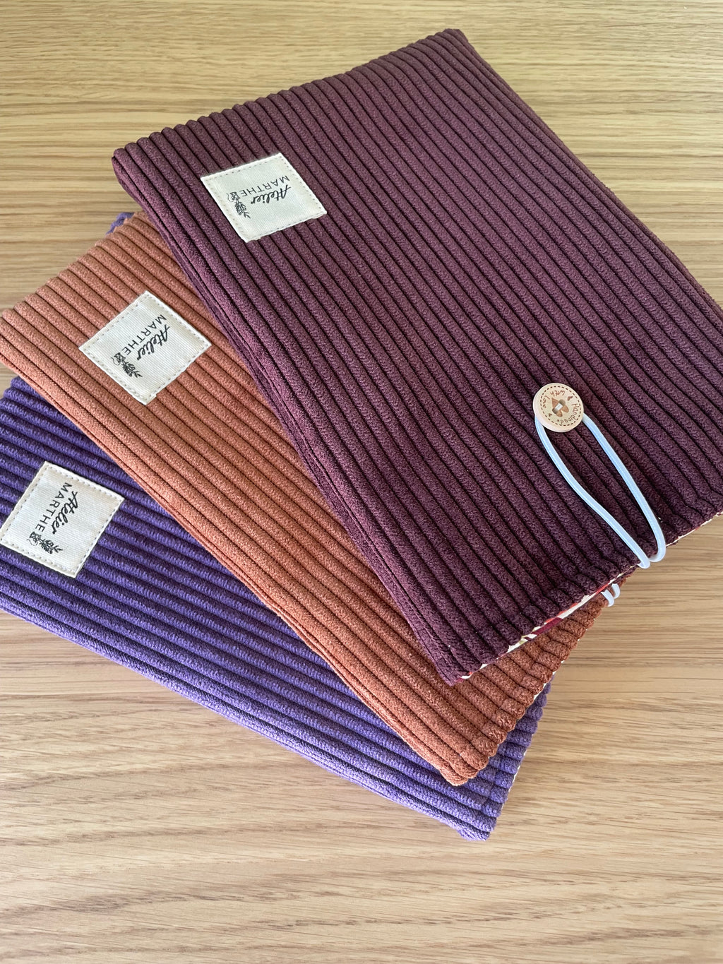 Pochette à livre de poche velours lavande